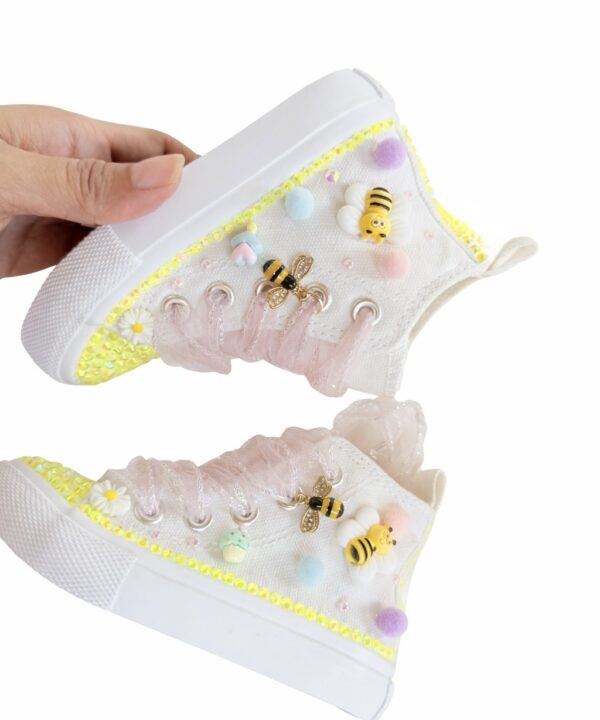 Zapatos abejita chiquitita